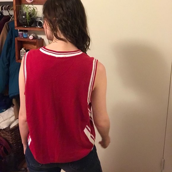 Red and White Vest - Picture 4 of 6